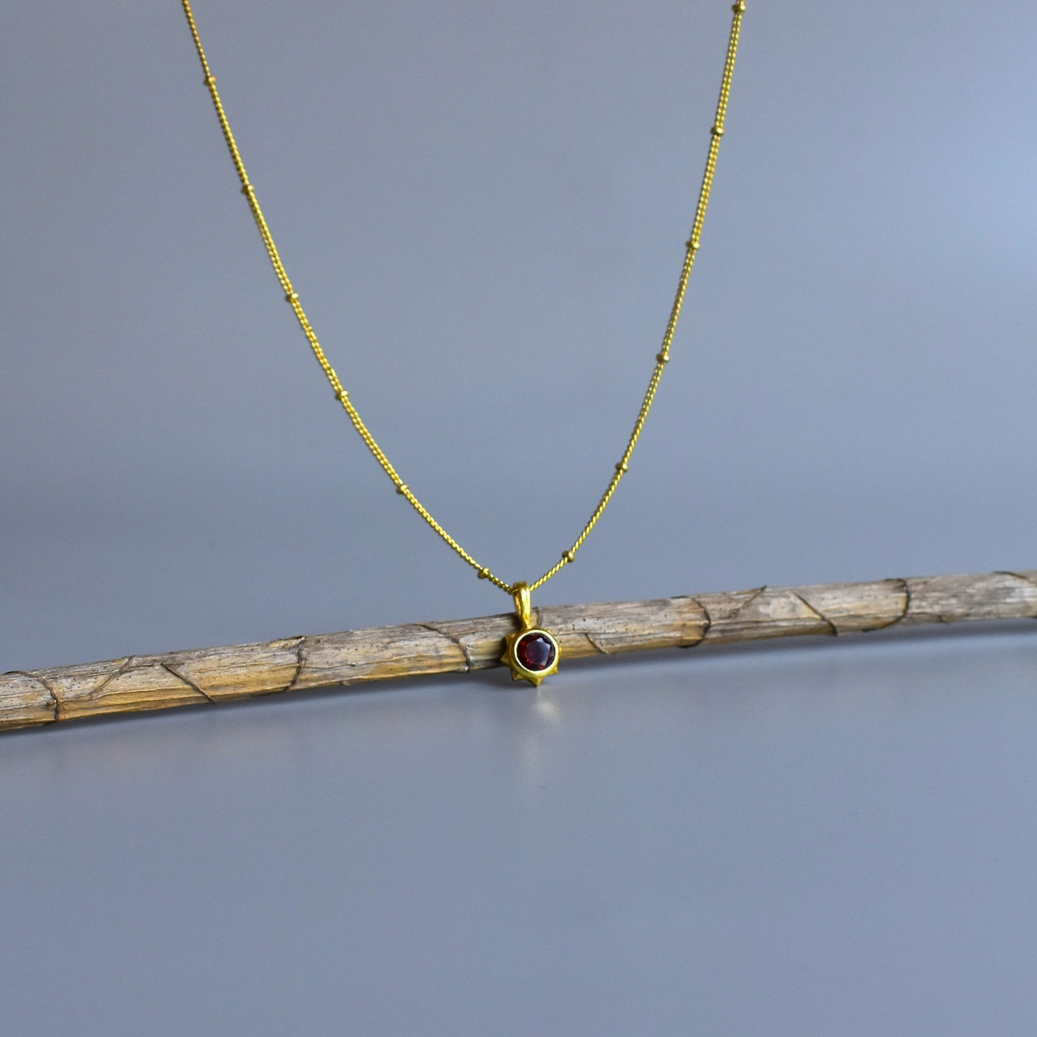 Stardust - Garnet Necklace