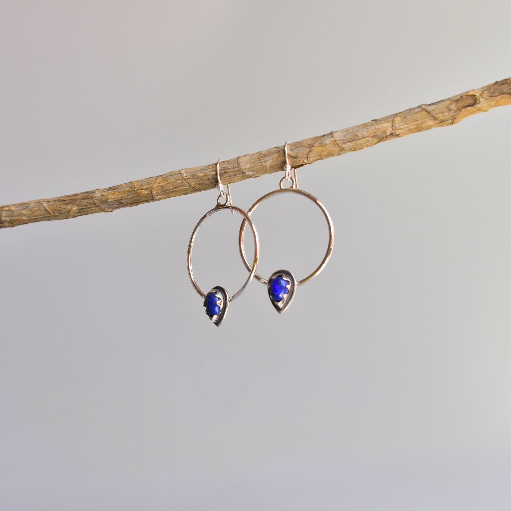Dewdrop Orb - Lapis lazuli Earrings