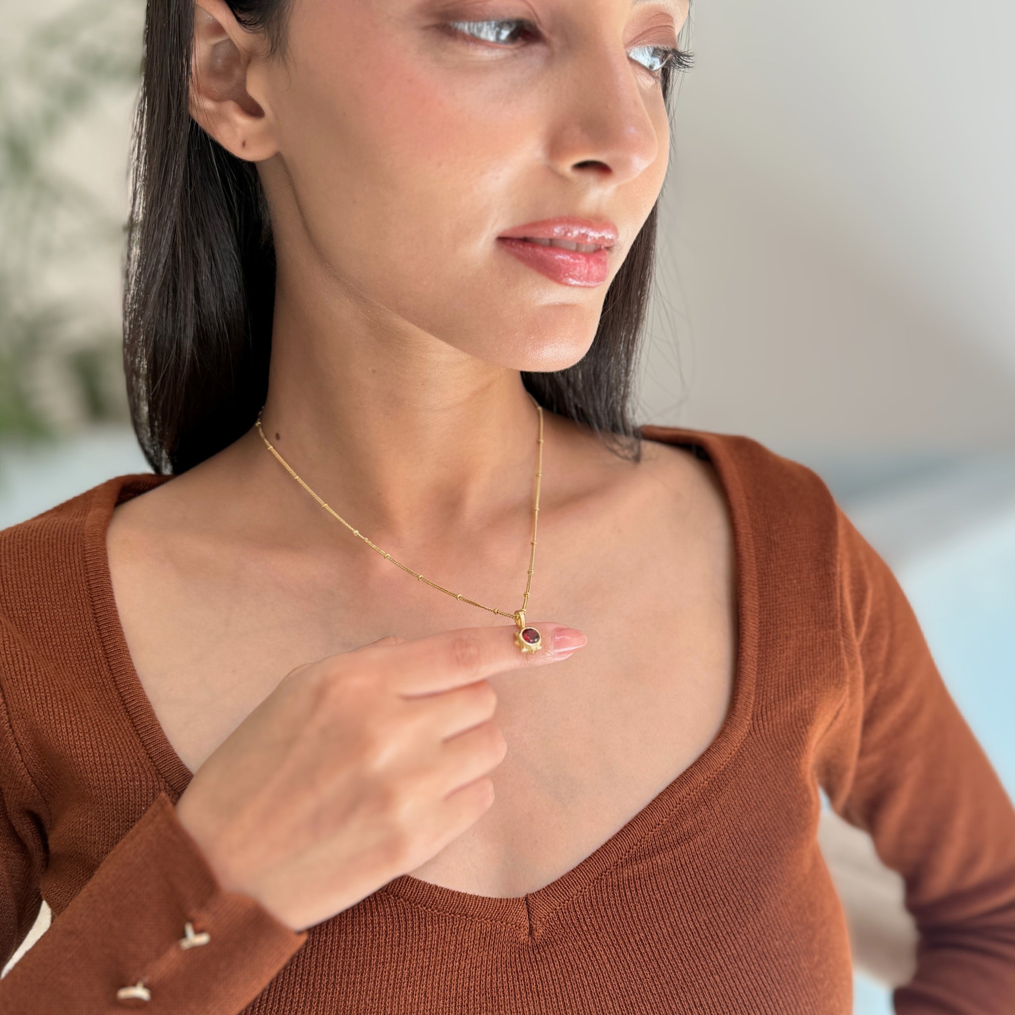 Stardust - Garnet Necklace