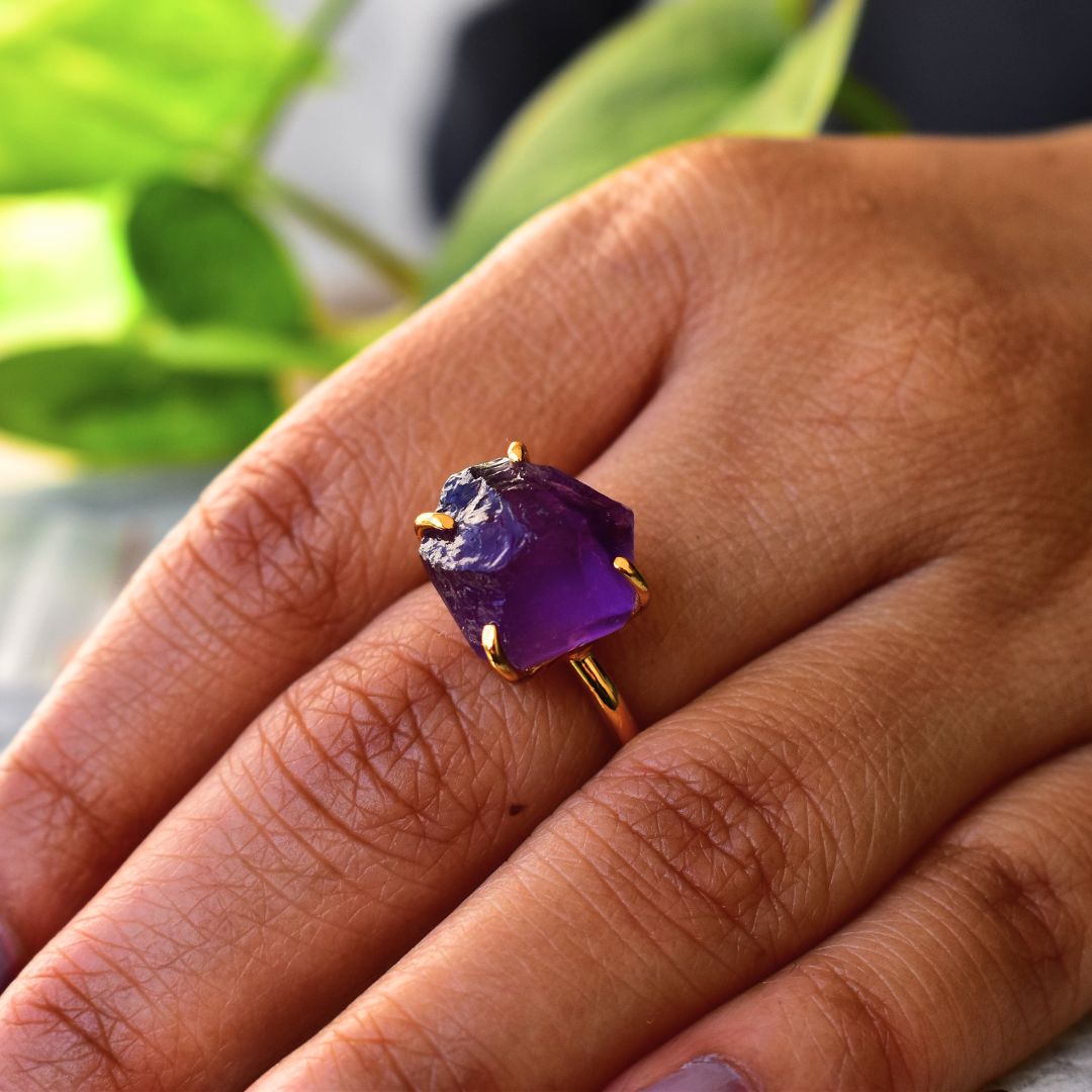 Raw Elegance - Amethyst Ring
