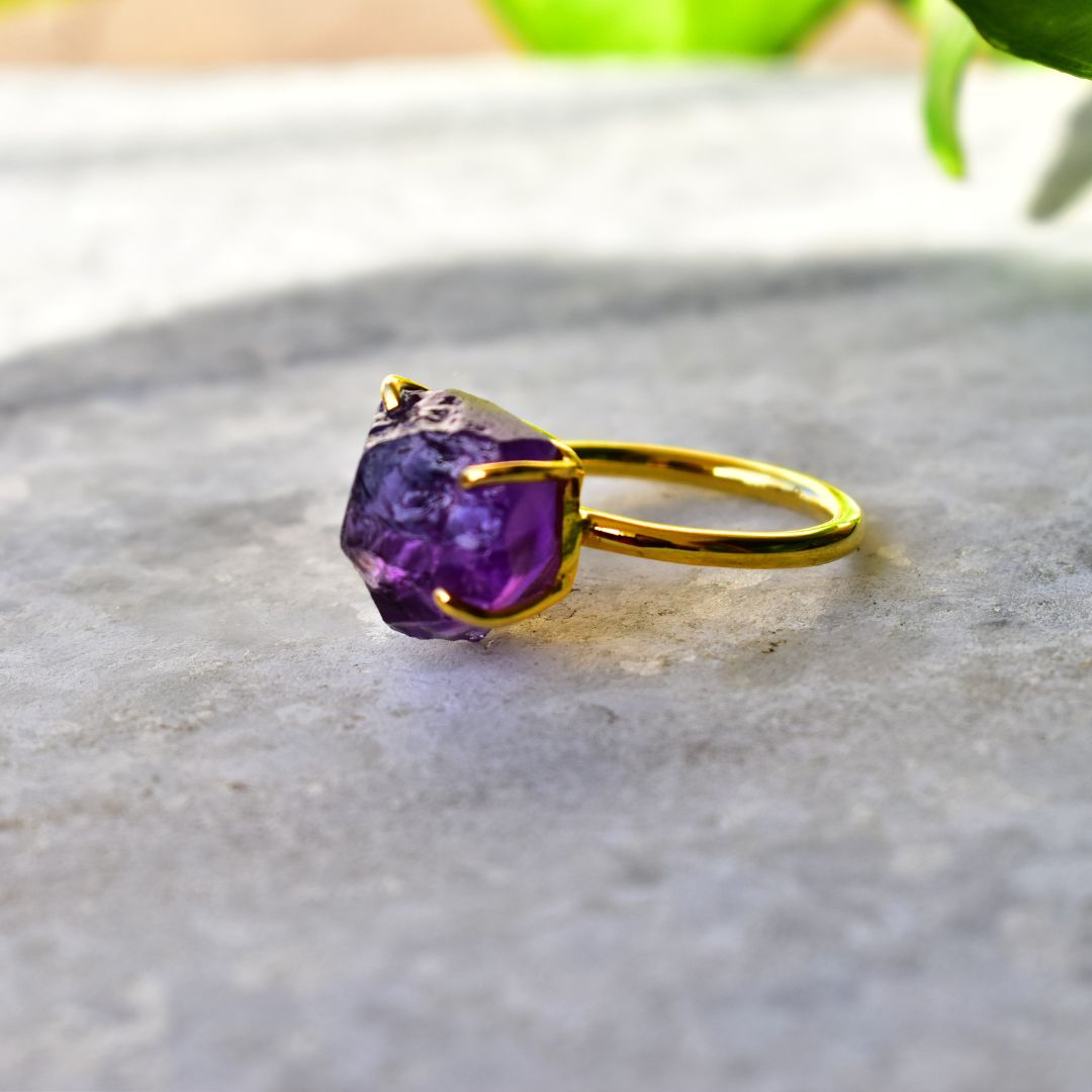 Raw Elegance - Amethyst Ring