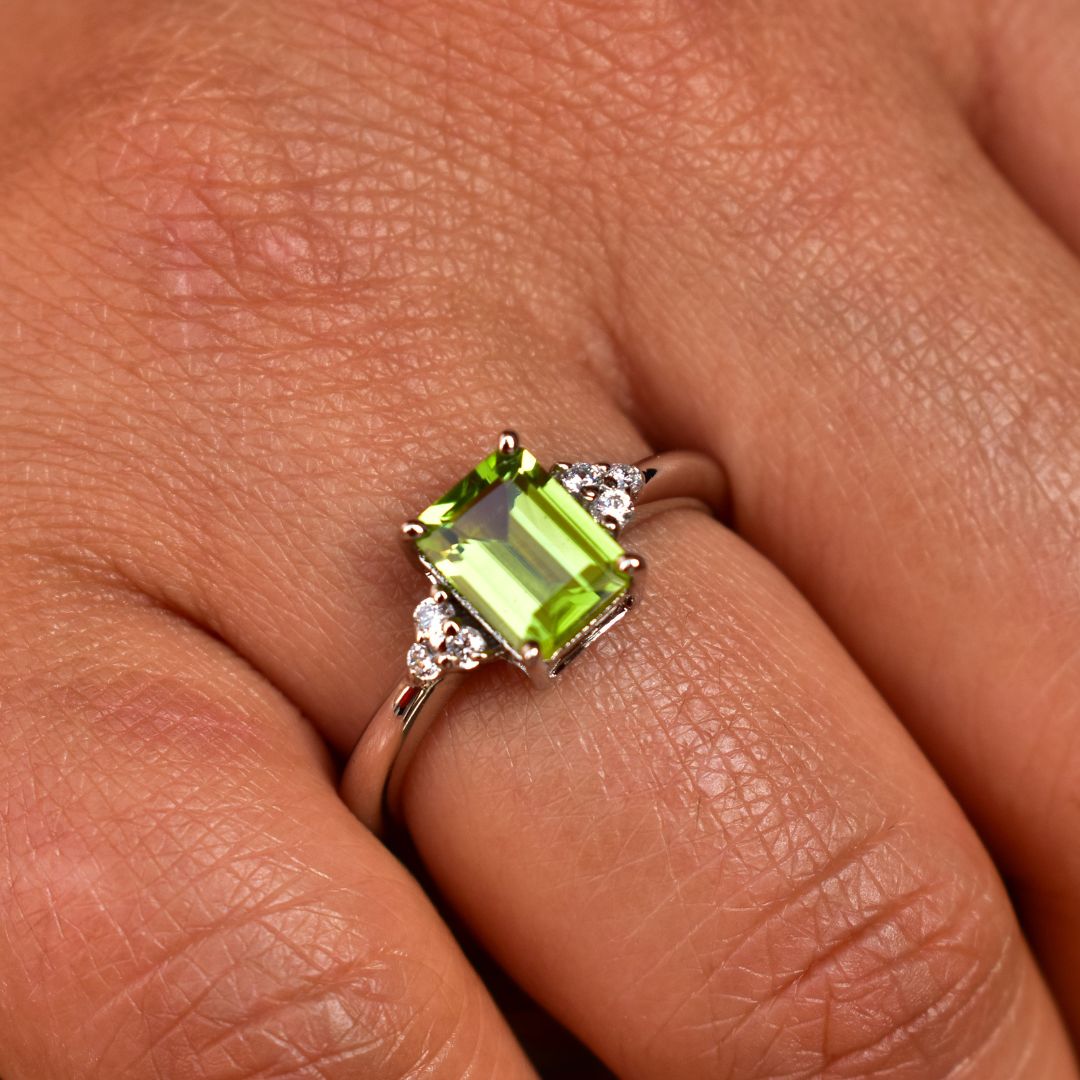 Vintage Elegance - Peridot Ring