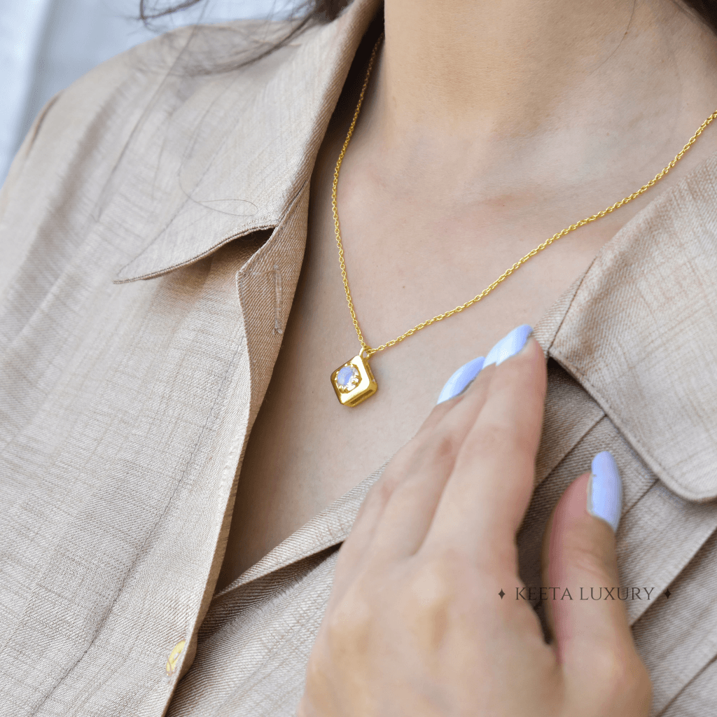 Classic - Moonstone Necklace -