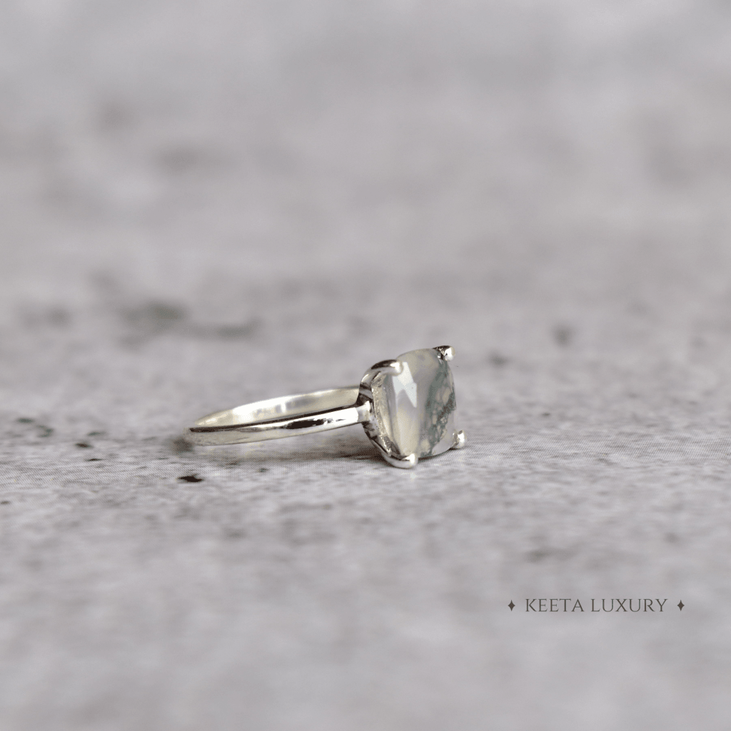 Cushion Beauty - Moss Agate Ring -