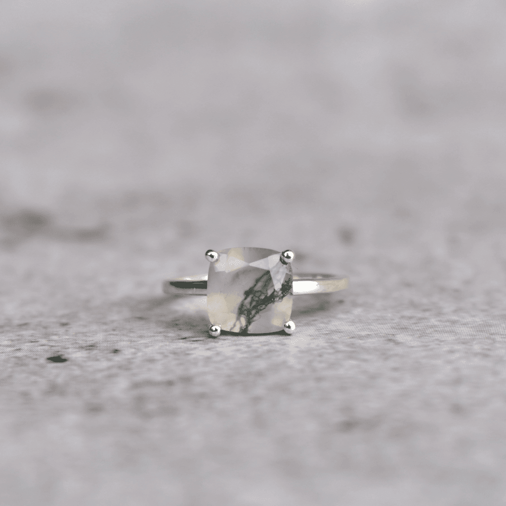 Cushion Beauty - Moss Agate Ring -
