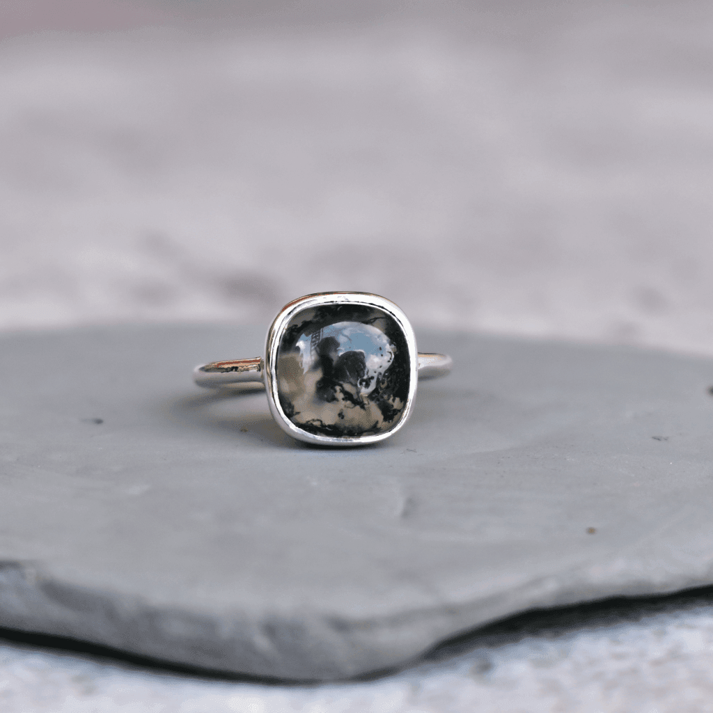 Cushion Conquer - Moss Agate Ring -
