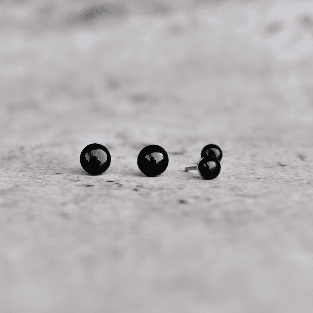 Dovey - Black Onyx Studs -