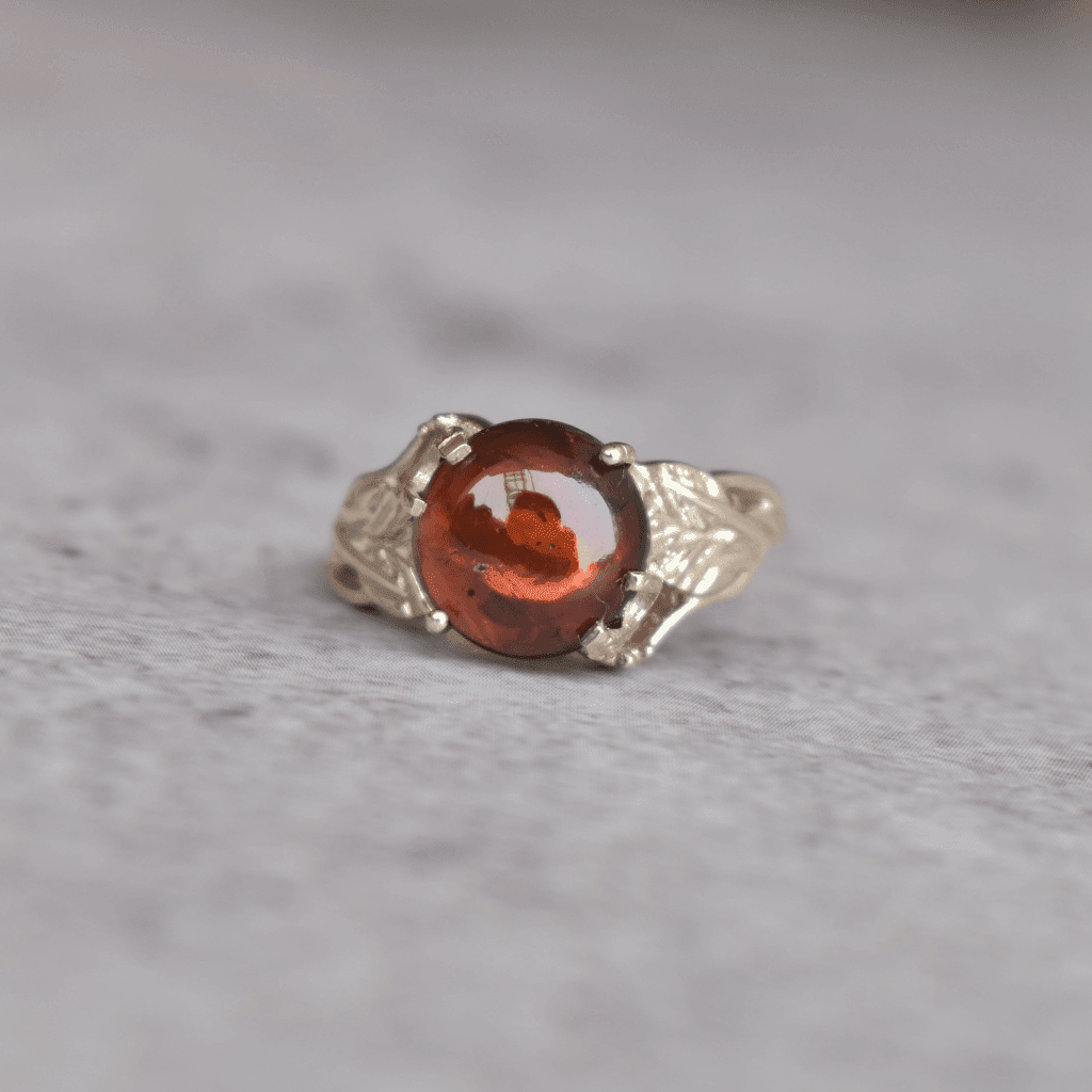 Earthy Leaf - Garnet Ring -