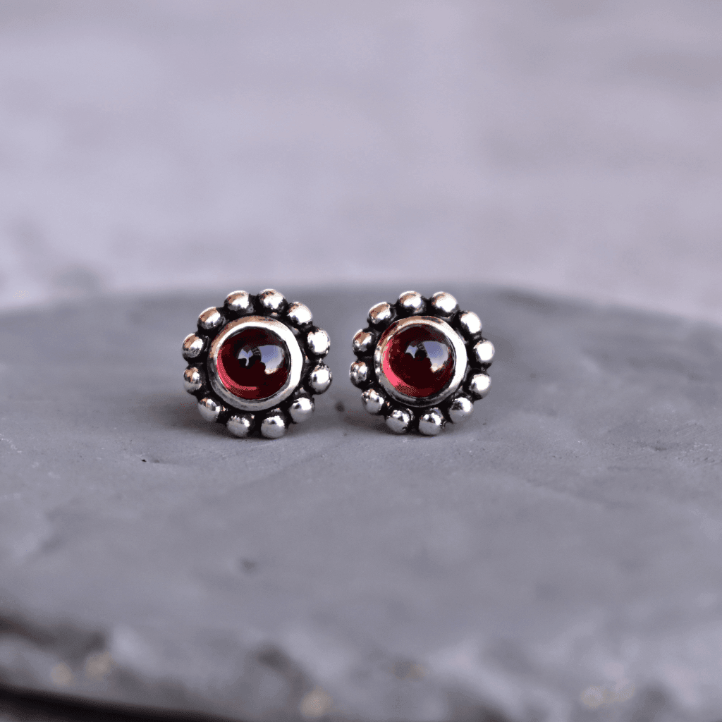Flower Child - Garnet Stud -