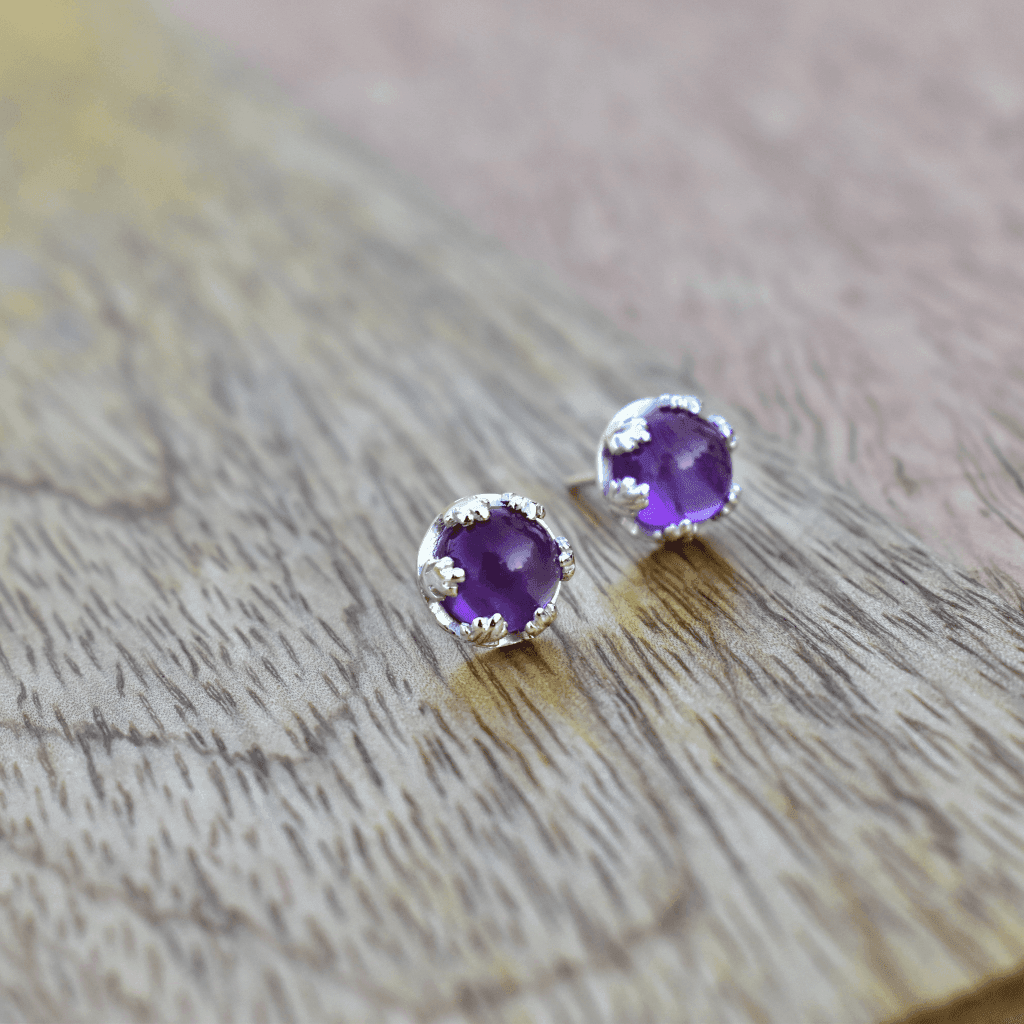 Leaf - Amethyst Stud -