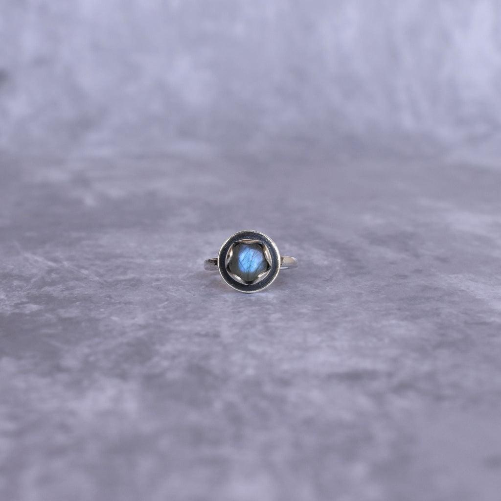 Lotus Dream - Labradorite Ring -