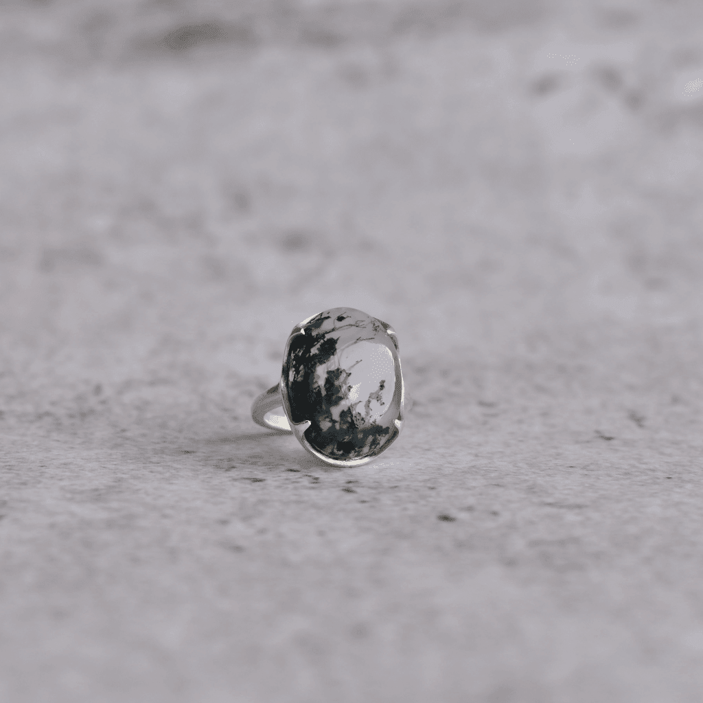 Majestic - Moss Agate Ring -
