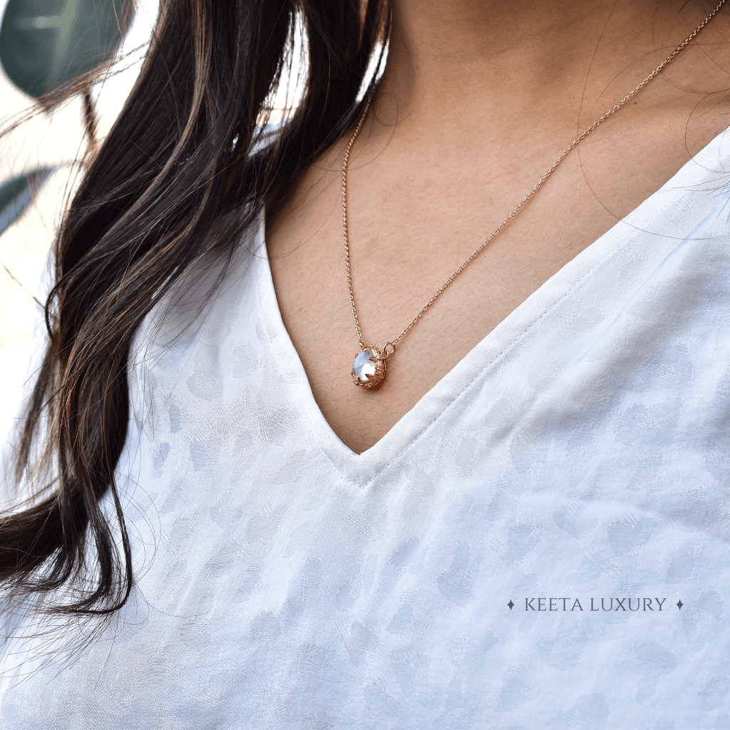 Nature Skin - Moonstone Necklace -