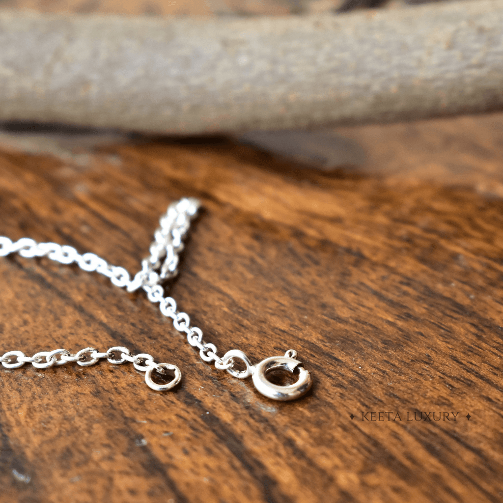 Oval Regency - Labradorite Necklace -