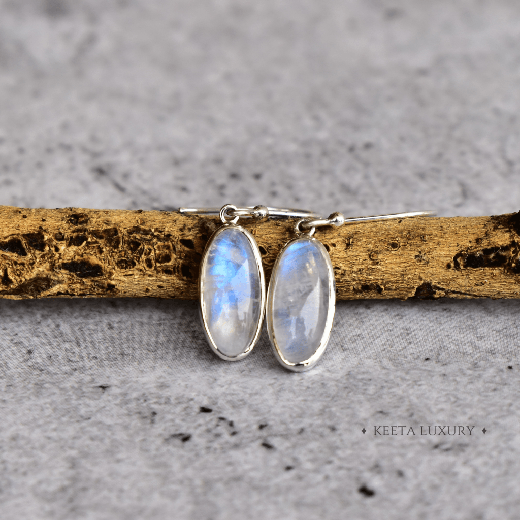Oval Regency - Moonstone Dangle -