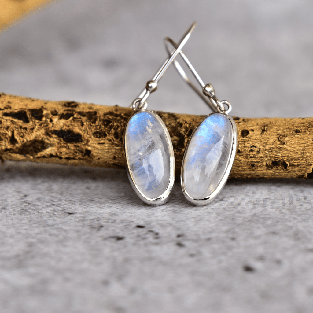 Oval Regency - Moonstone Dangle -