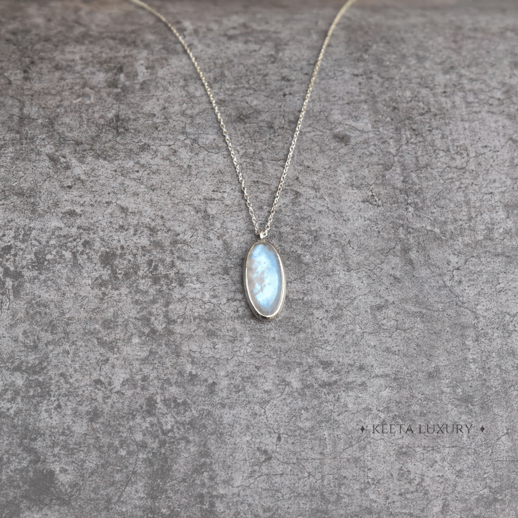 Oval Regency - Moonstone Necklace -