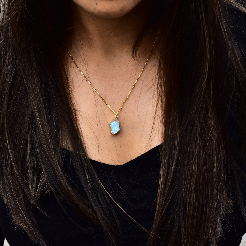 Raw Charm - Moonstone Necklace -