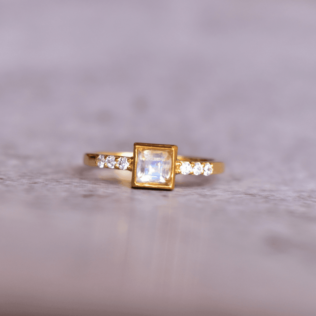 Square Minimalism - Moonstone Ring -