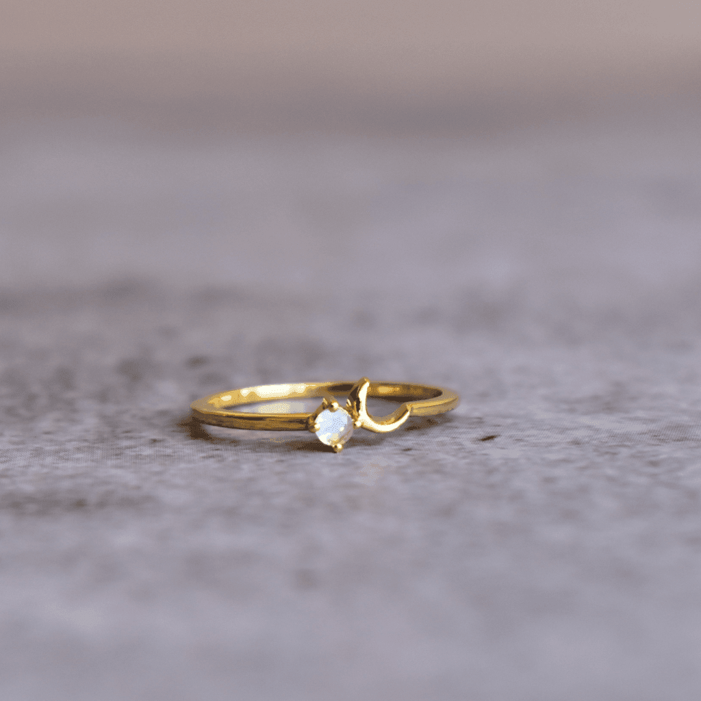Timeless Crescent - Moonstone Ring -
