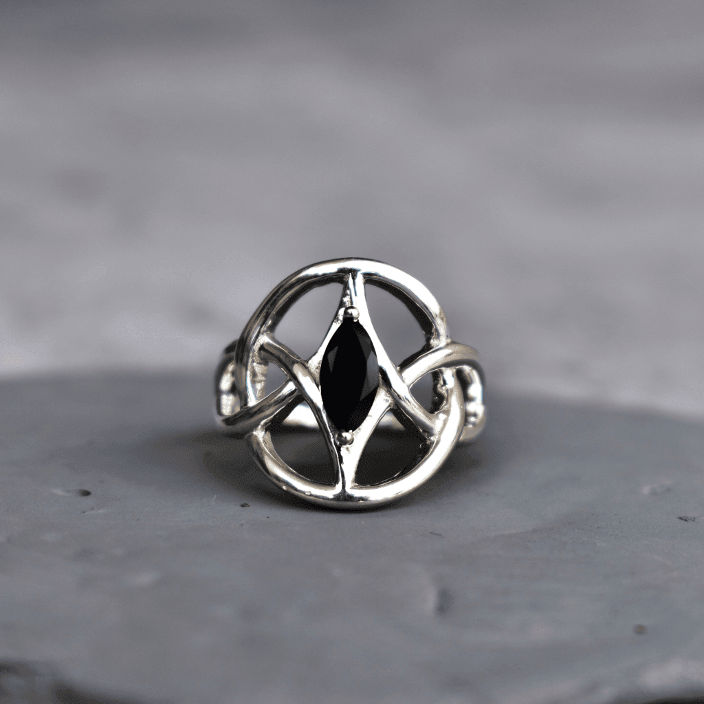 Trinity Knot - Black Onyx Ring -