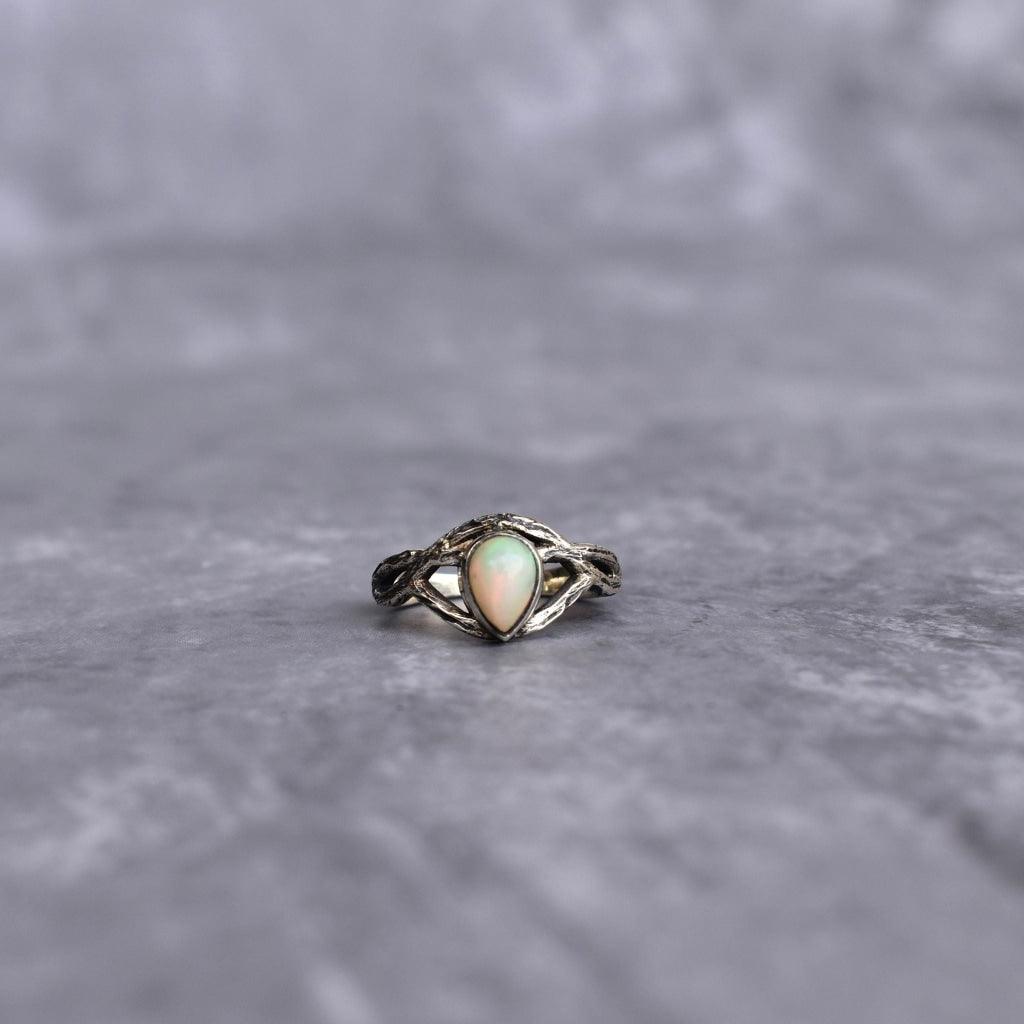 Twiggy - Opal Ring -