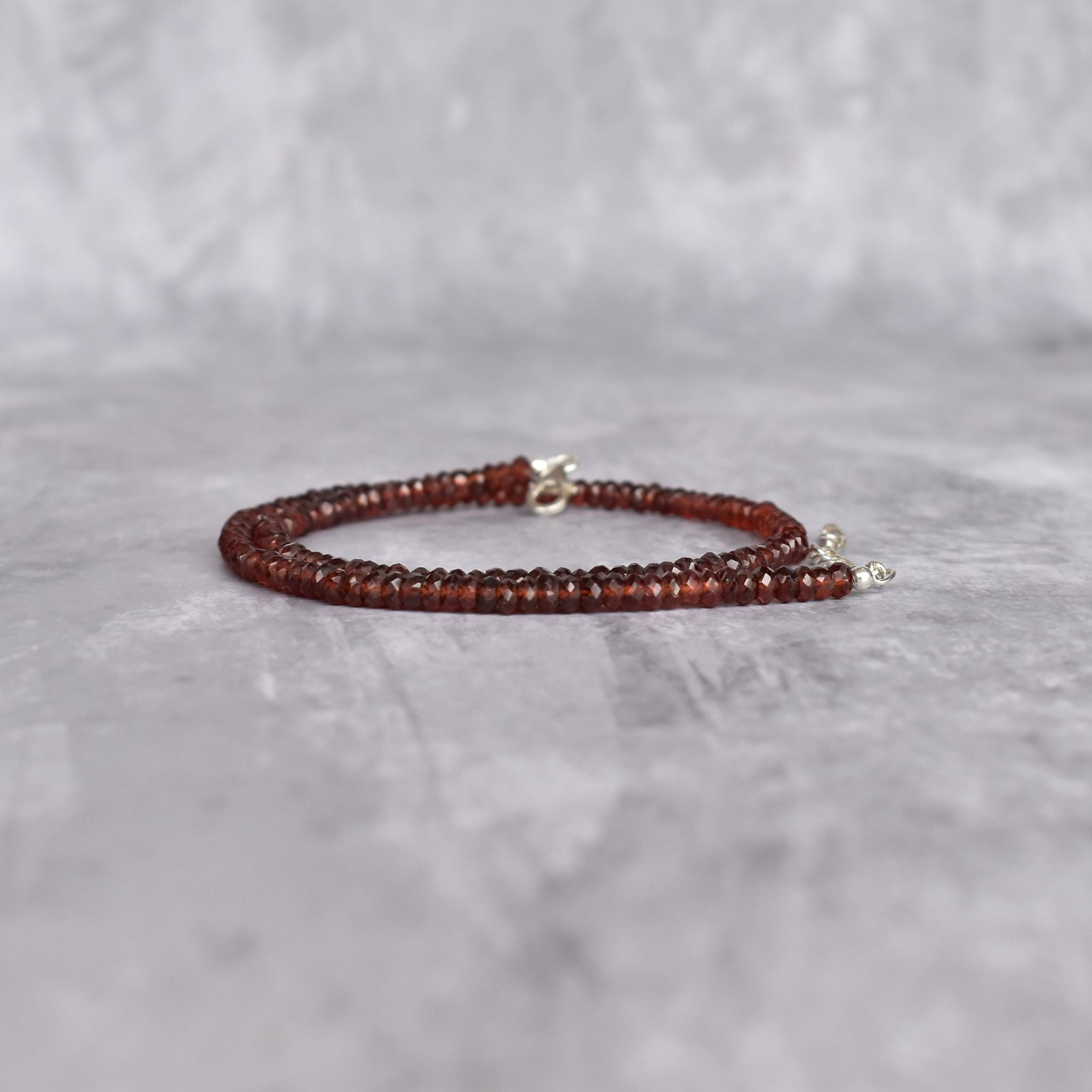 Luxe Line - Garnet Necklace