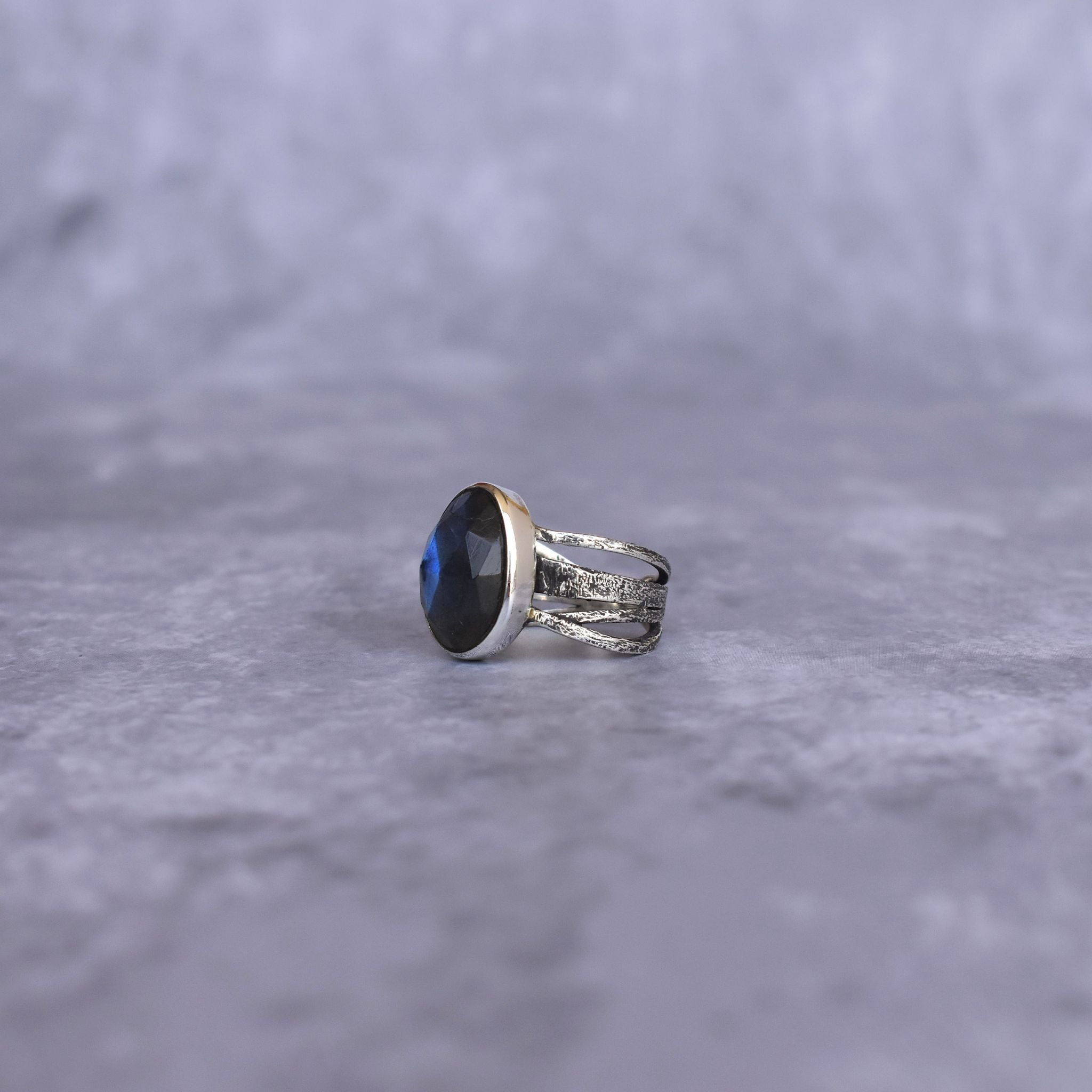 Oxidized Elegance - Labradorite Ring