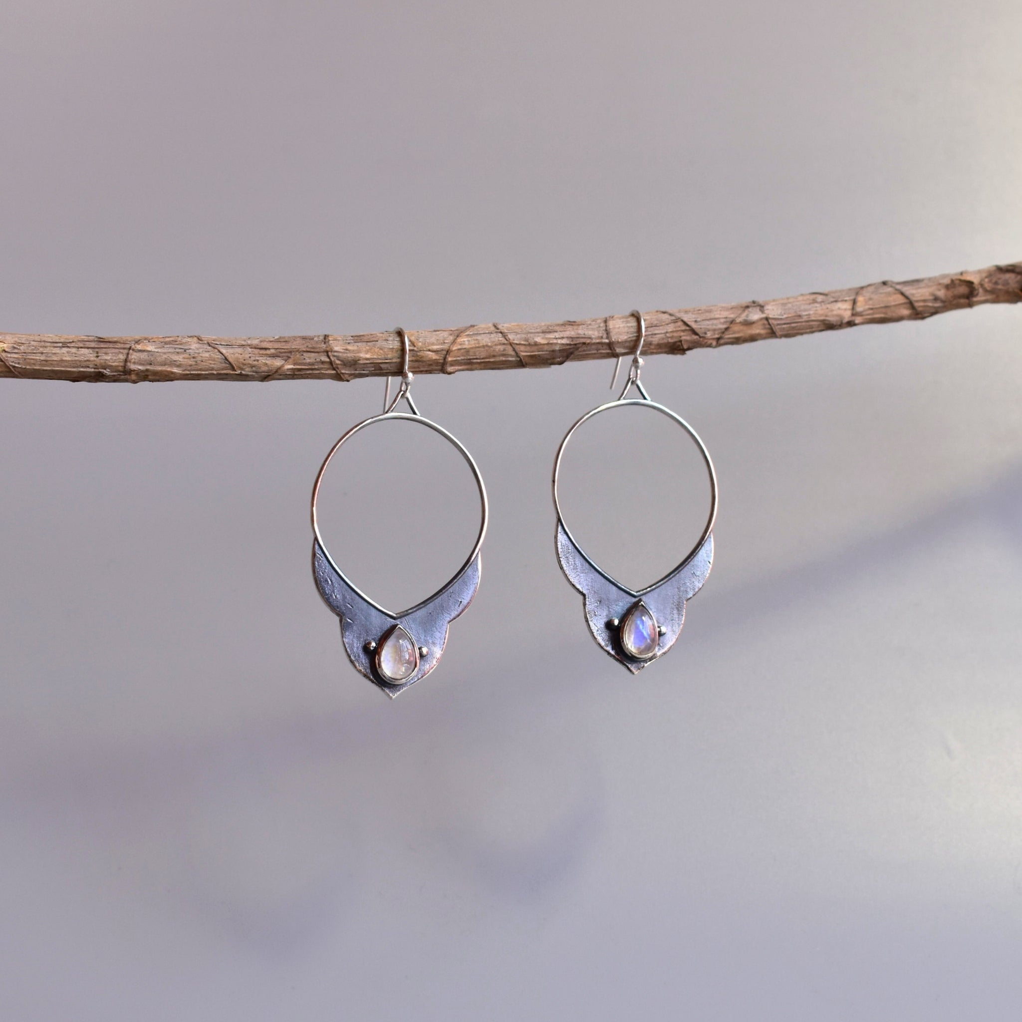 Hoop Glimmers - Mondstein Ohrringe