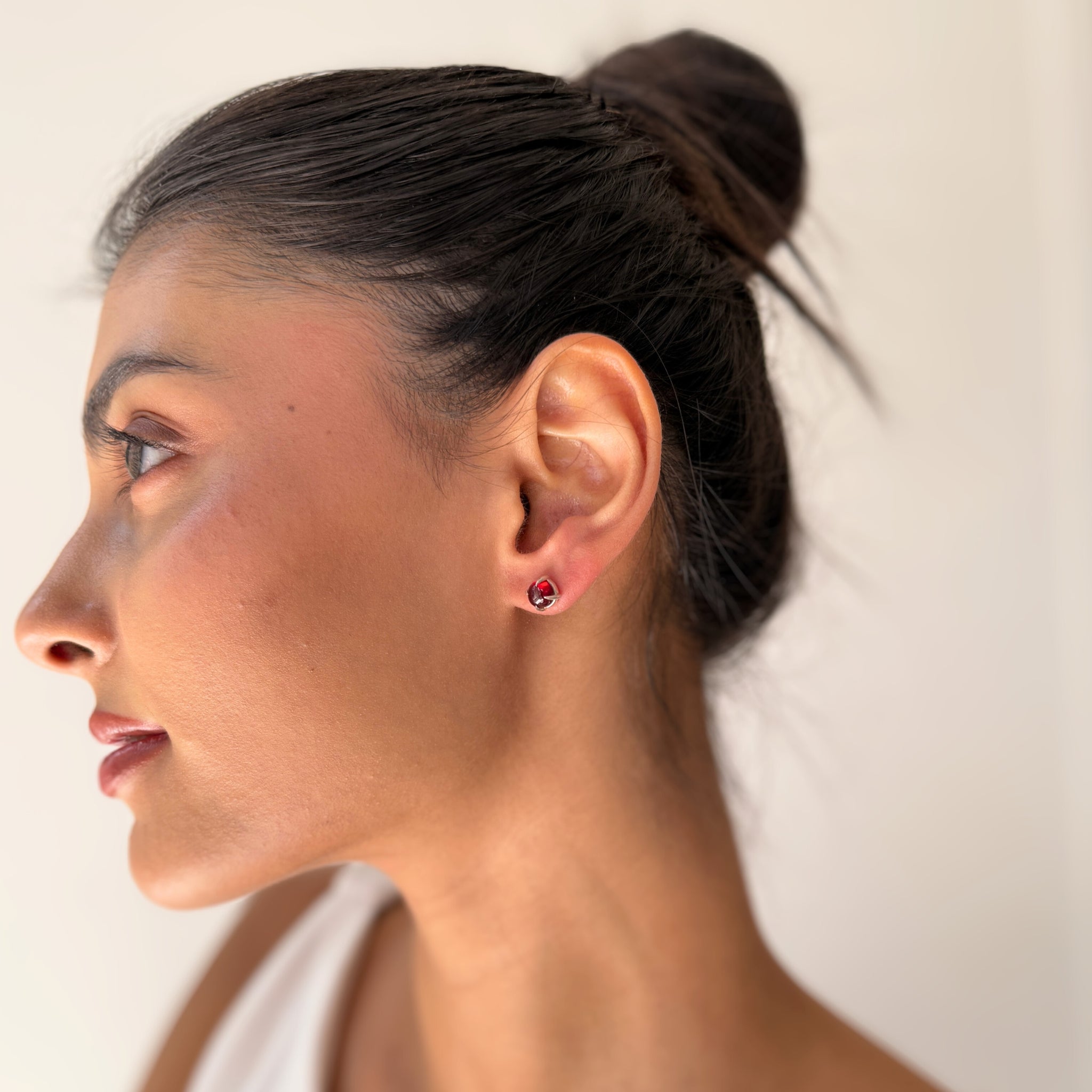 Fang -  Garnet Stud