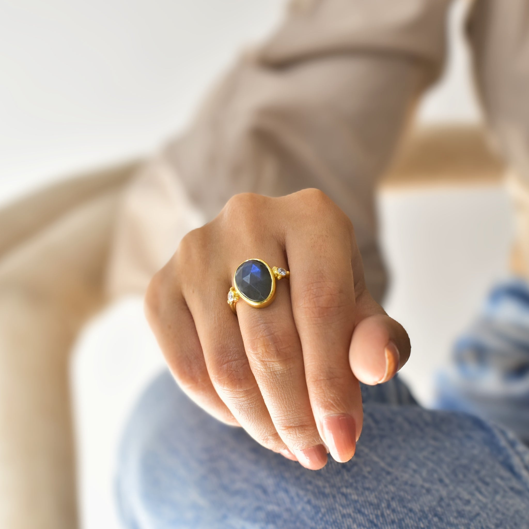 Maharani - Labradorite Ring