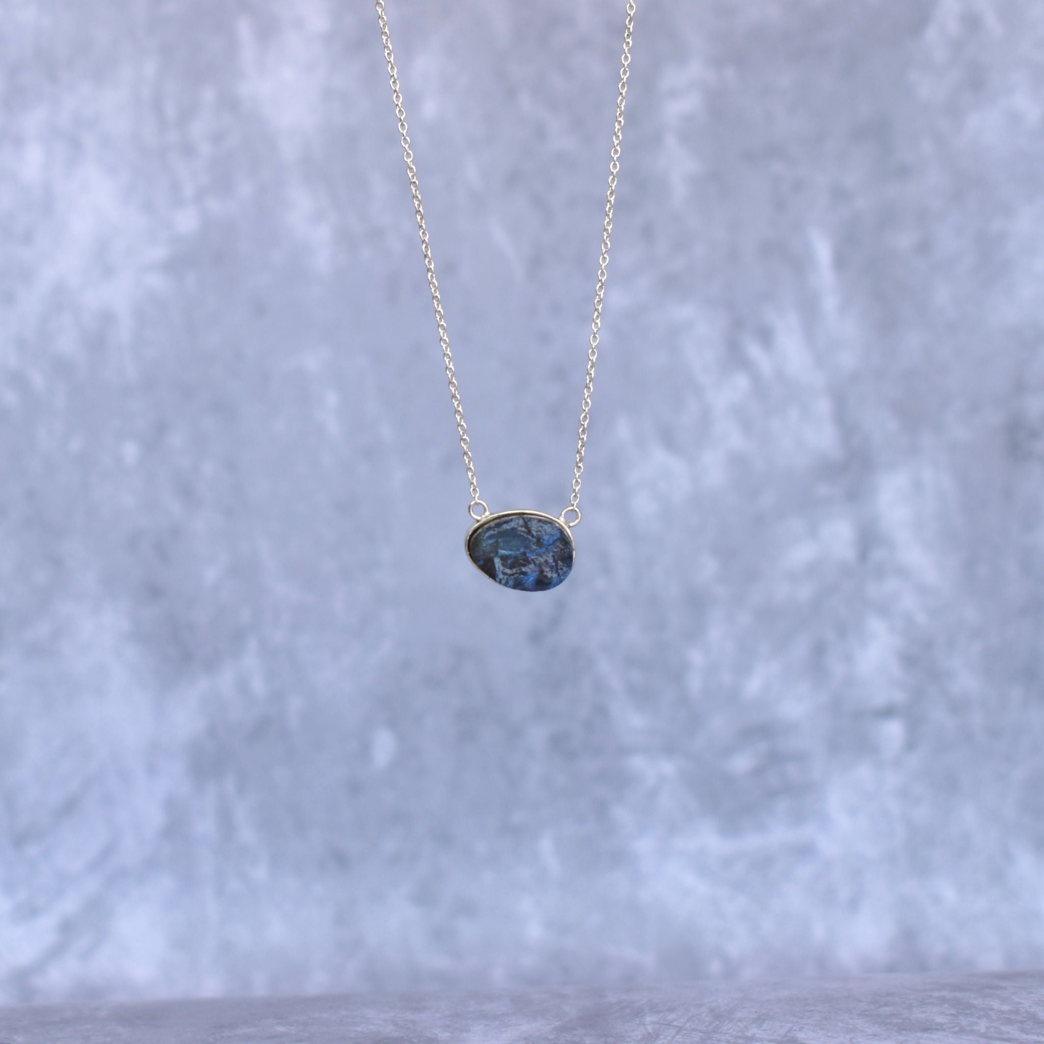 Raw Regency - Labradorite Necklace