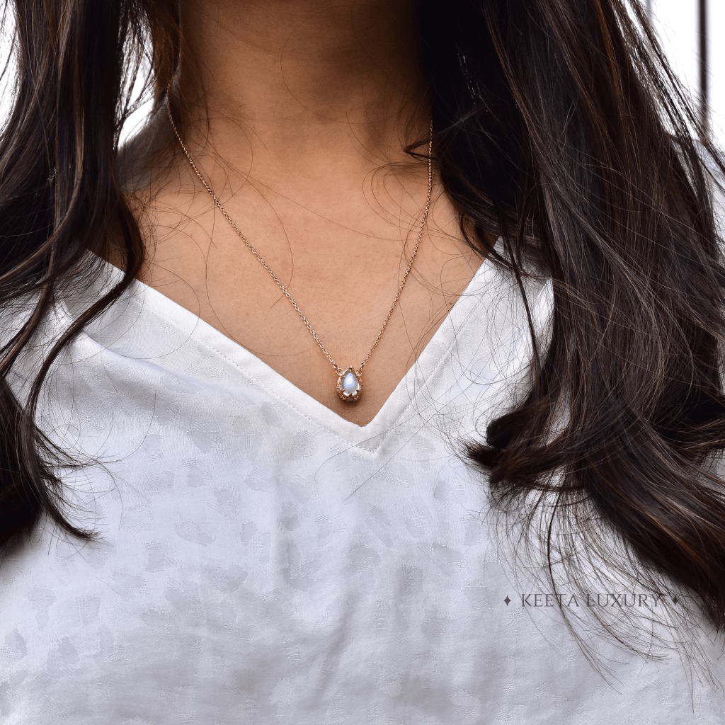 Nature Skin - Moonstone Necklace -