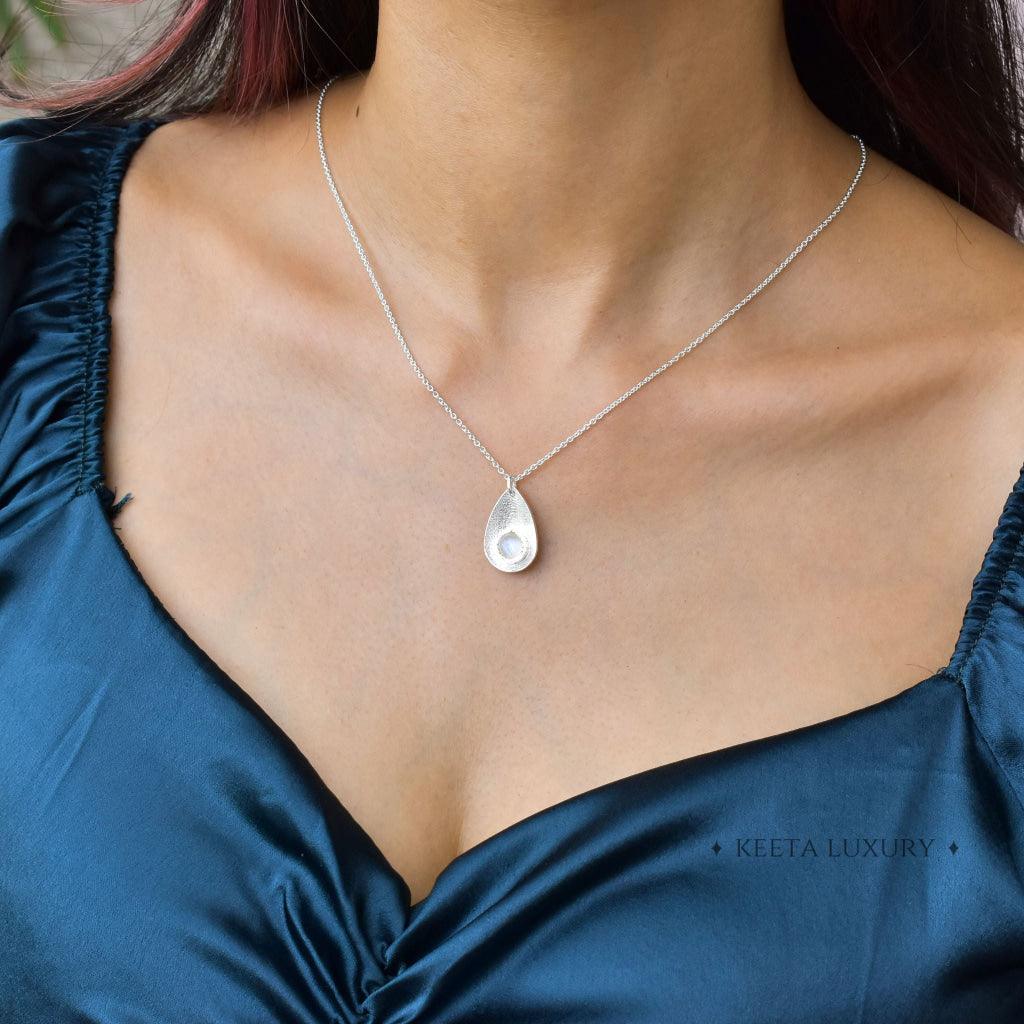 Subtle Elegance - Moonstone Necklace -