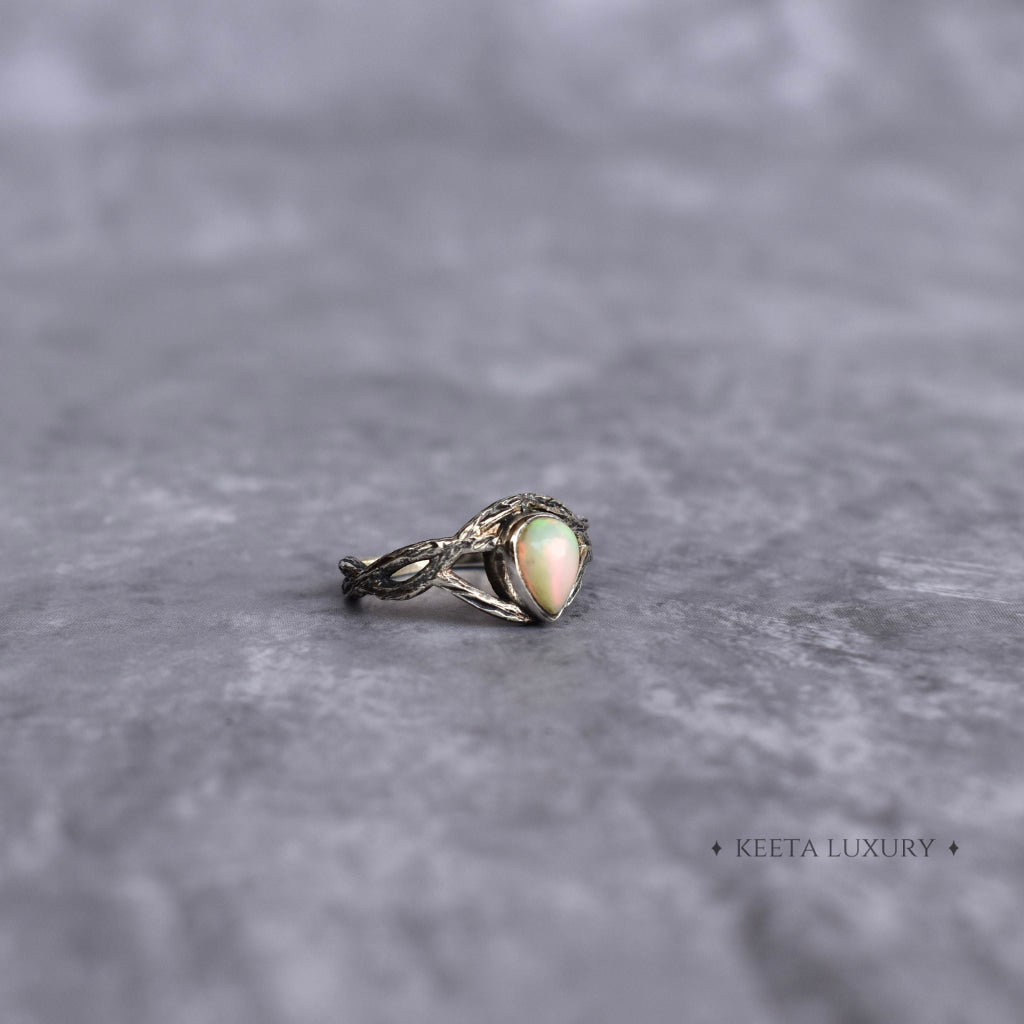 Twiggy - Opal Ring -